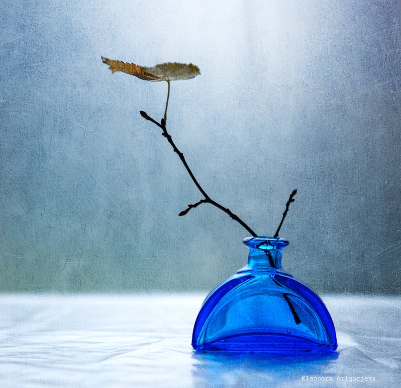 Два этюда с синей вазой фото превью