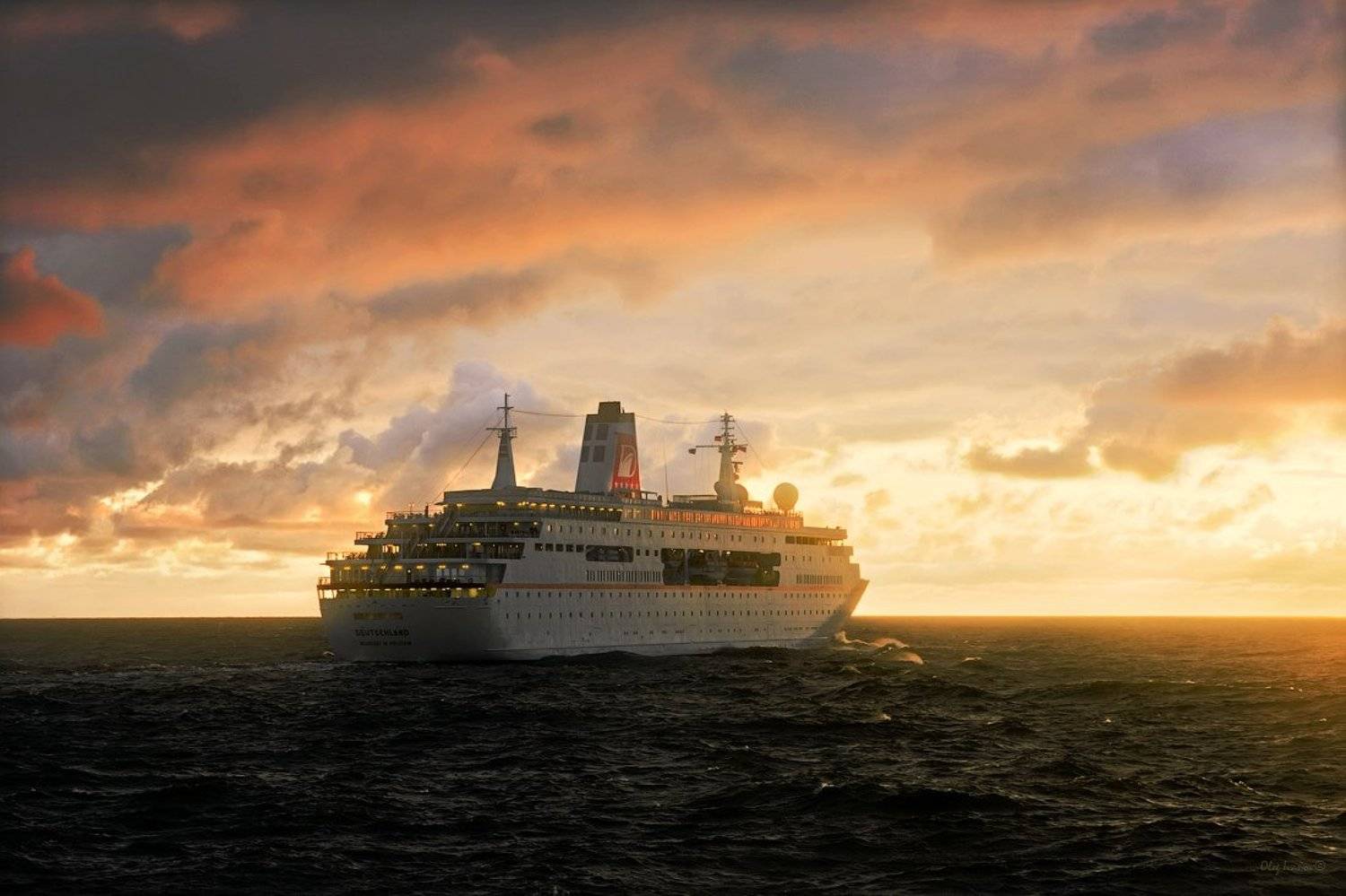 море, балтика,корабль,вечер, лайнер, deutschland, германия, балтийск, pillau, калининград, Олег Иванов