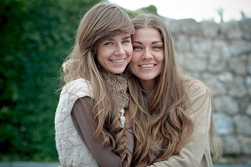 Кристина и сестра