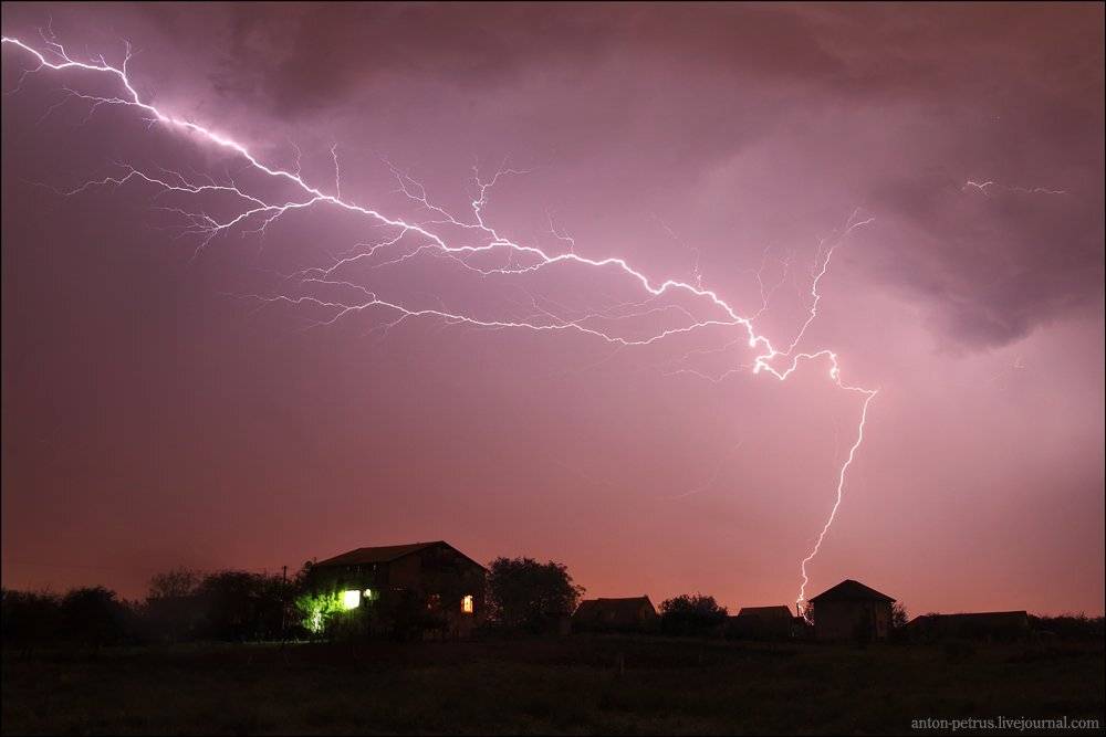 гроза,молния,небо,поле,дом, Антон Петрусь
