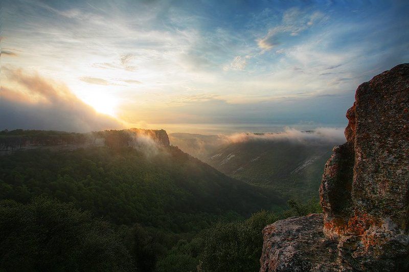 мангуп-кале, эски-кермен, пешерный город, крым 2 твердыни Крыма: пещерные города Мангуп-Кале и Эски-Кермен фото превью