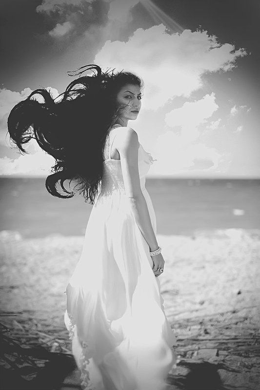 dark Dark Caspian Queen фото превью