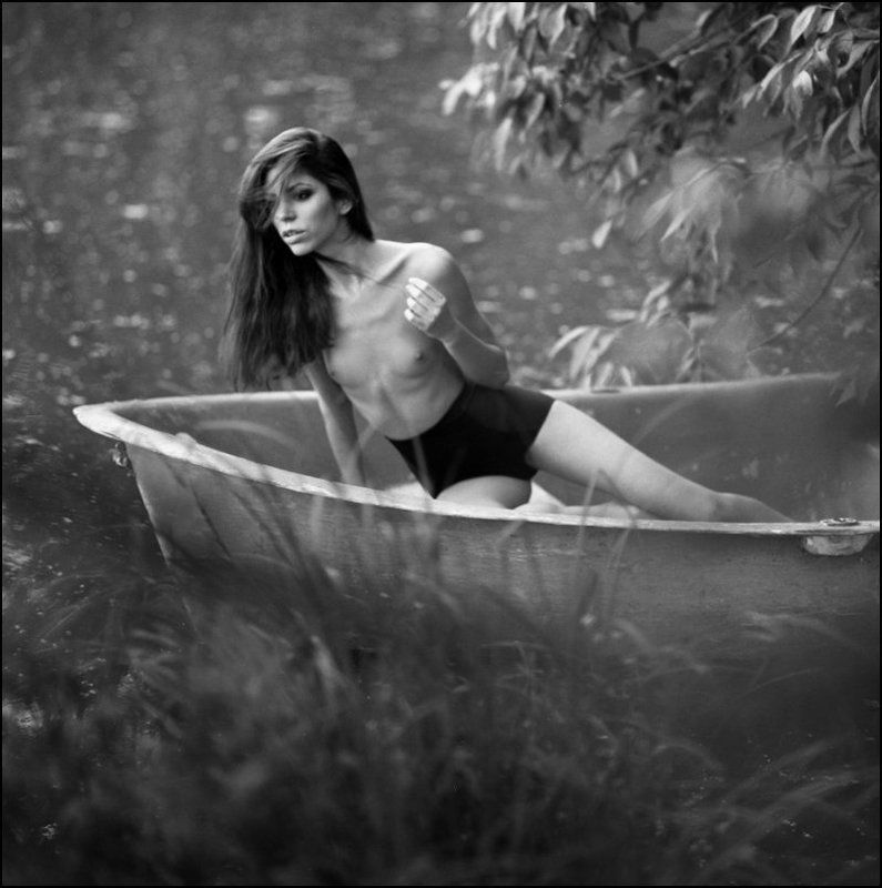 Away фото превью