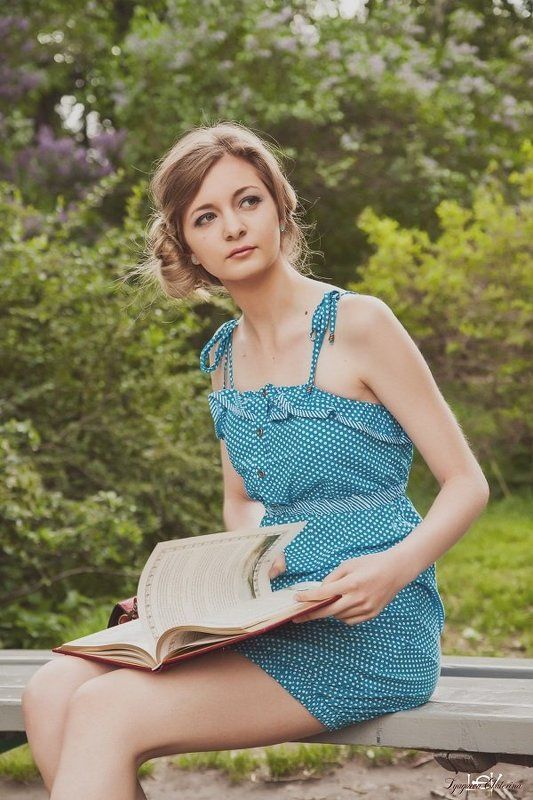 Студентка фото превью