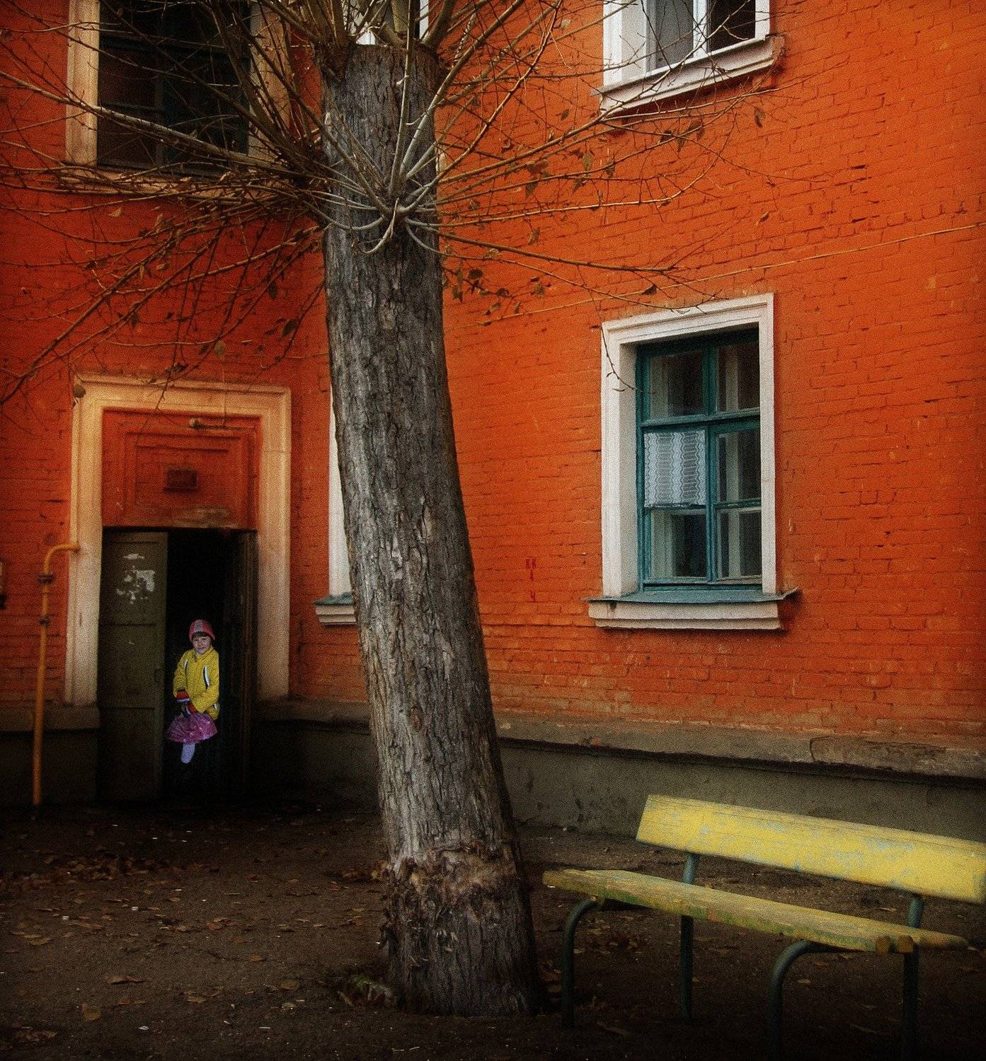 город,двор,дома,старый,уютный,девочка, Тамара Андреева