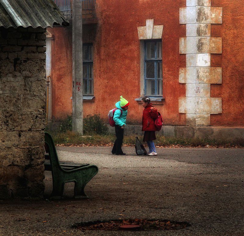 город,двор,дома,старый,уютный,девочки Дворик,которого уже нет 3 фото превью