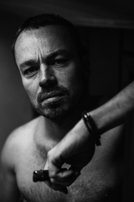 Игорь Шмелев - клипмейкер и видеодизайнер группы Би-2, автор клипа Мачетэ - Нежность фото превью