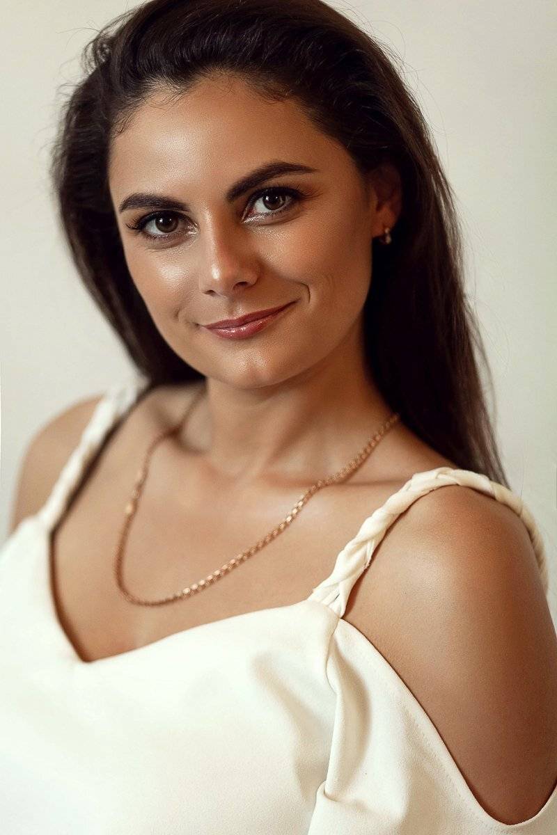 Яна. Автор: Ольга Денисова , Ольга Денисова