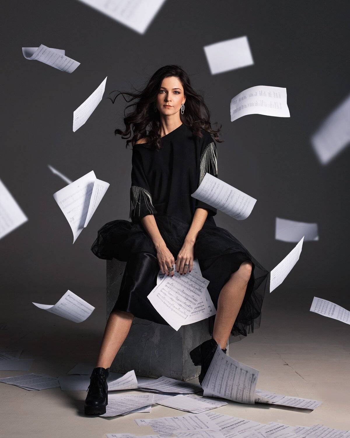 женский портрет, шикарная, красотка. девушка, фэшн, pretty woman, fashion, adult, lips, portrait, girl, attractive, pretty, model, hair, beautiful, natural, female, smile, beauty, studio, lady, elegance, glamour, curly, elegant,, Мелана Романова