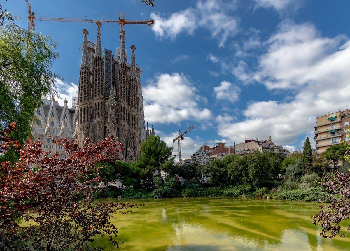 citycsape, sky, church, architecture, barcelona, trees, water, Nikolay Tatarchuk