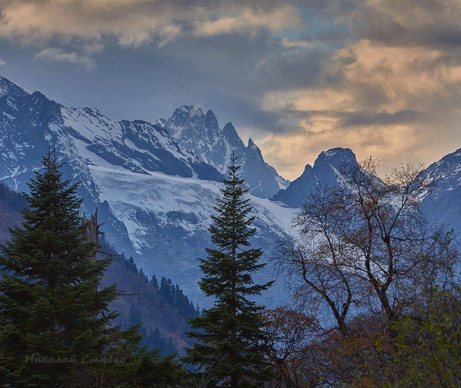 кавказ горы осень деревья закат облака, Николай Стюбко