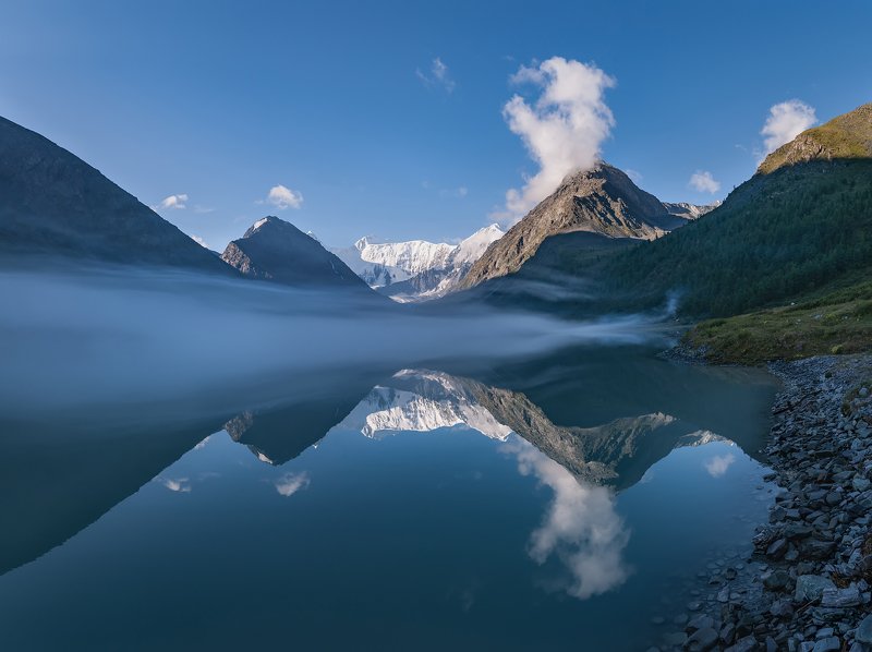 #пейзаж #горы #высота #путешествия #туман #озеро #алтай Утро на Аккемском озере. фото превью