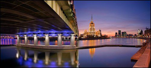 Выглядывая из-под Новоарбатского. Времена года.