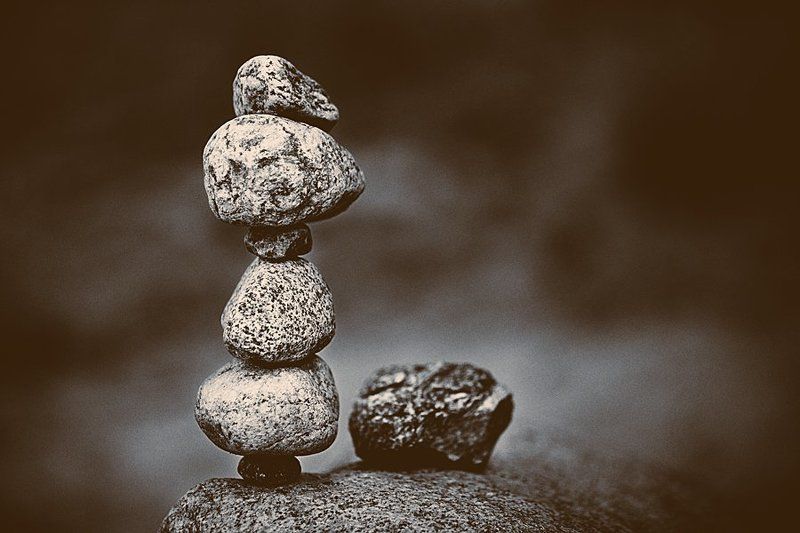 камни,равновесие,ч/б *** фото превью