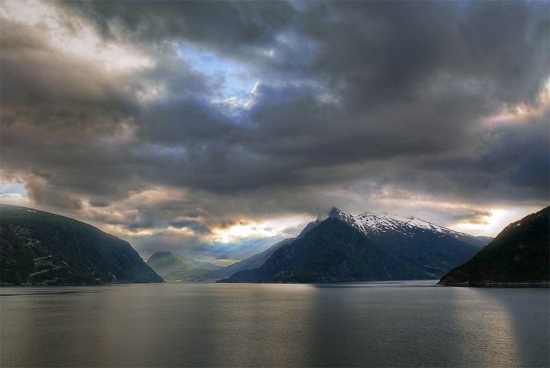 Норвежские фьорды фото превью