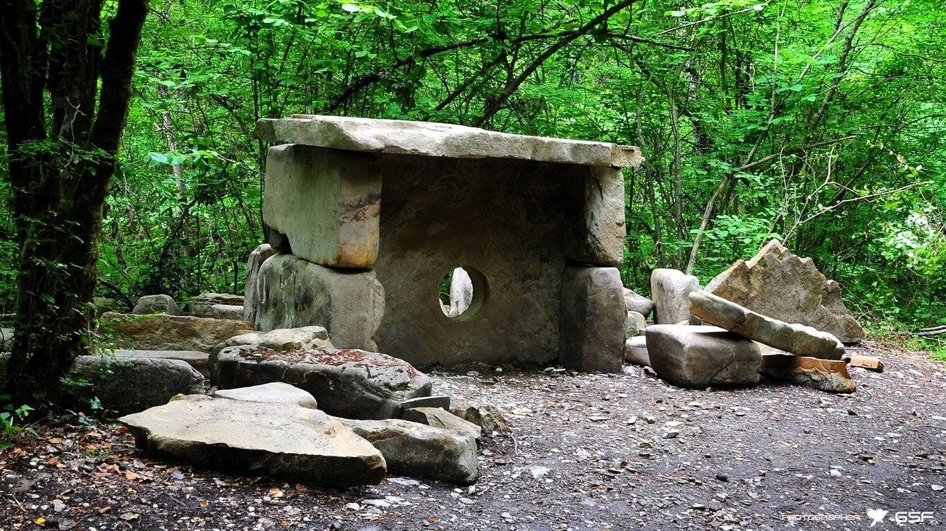 дольмен, лес, ущелье, природа, камень, Serj Master