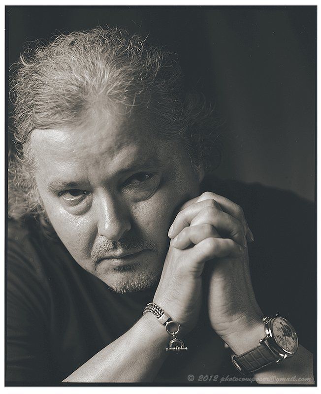 Old grumpy man... фото превью