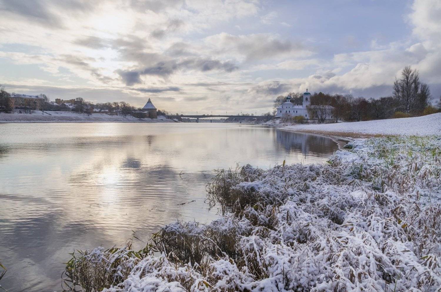 псков, осень, снег, река, Майя Афзаал