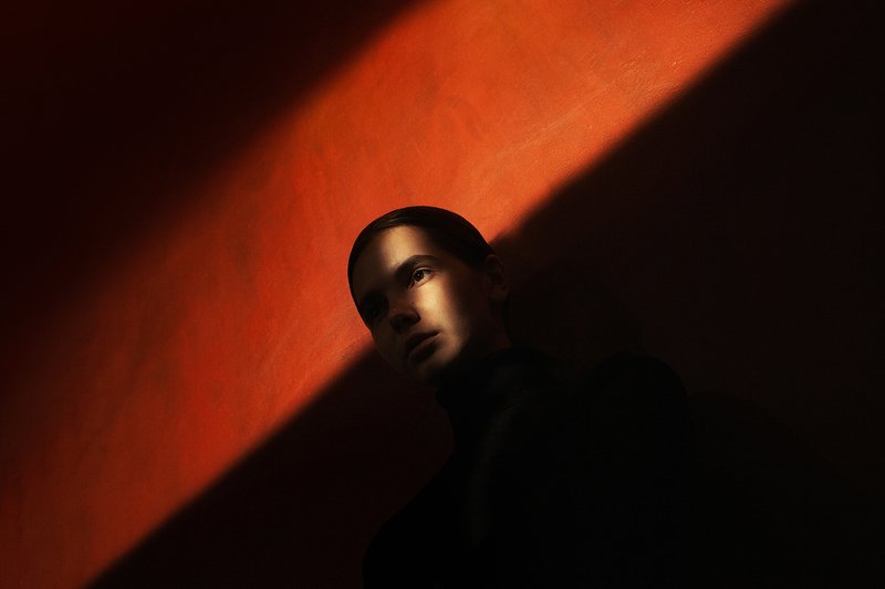 portrait red line фото превью