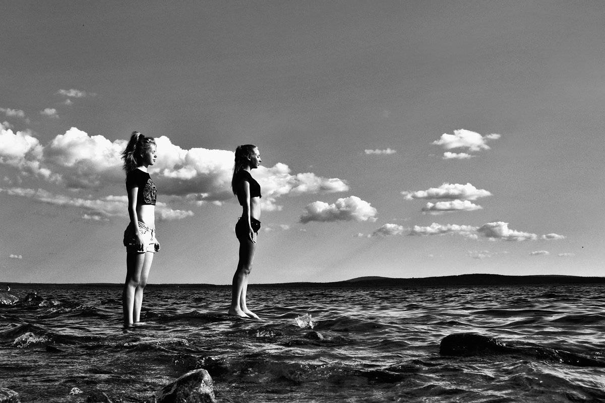 солнце, озеро, облака, чб, лето, девушки, апатиты, Николай Смоляк