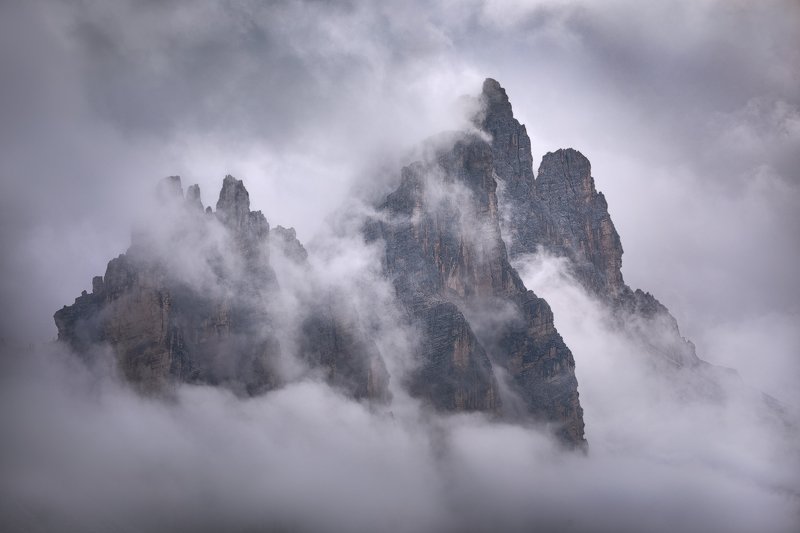 Mist in Dolomites фото превью