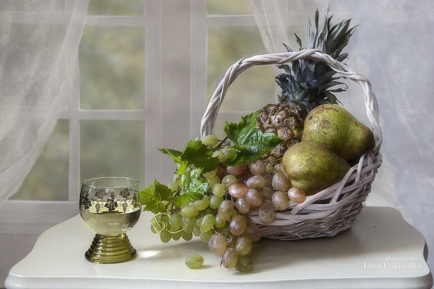 натюрморт, фрукты, вино, историческое стекло, винтажный натюрморт, Ирина Приходько
