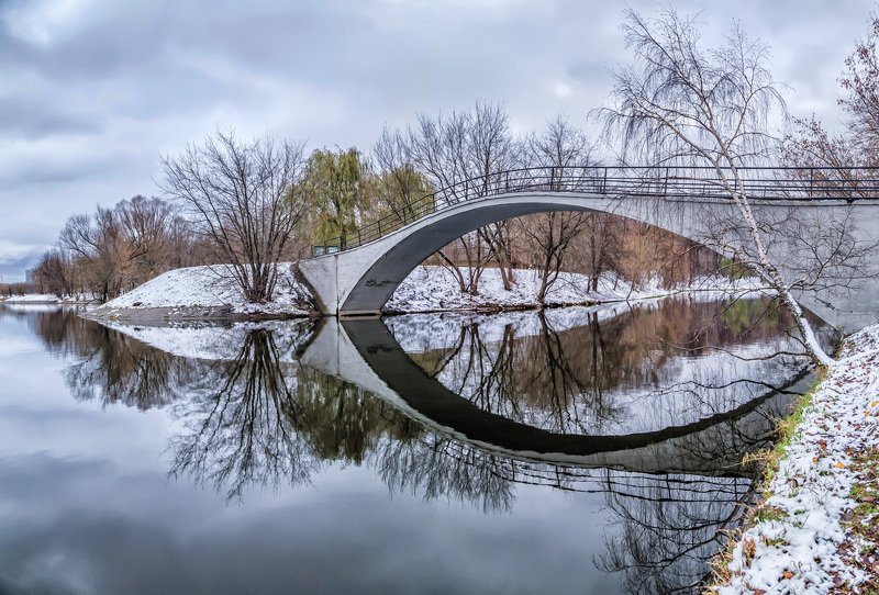 осень, пруд, мост, москва Поздняя осень фото превью