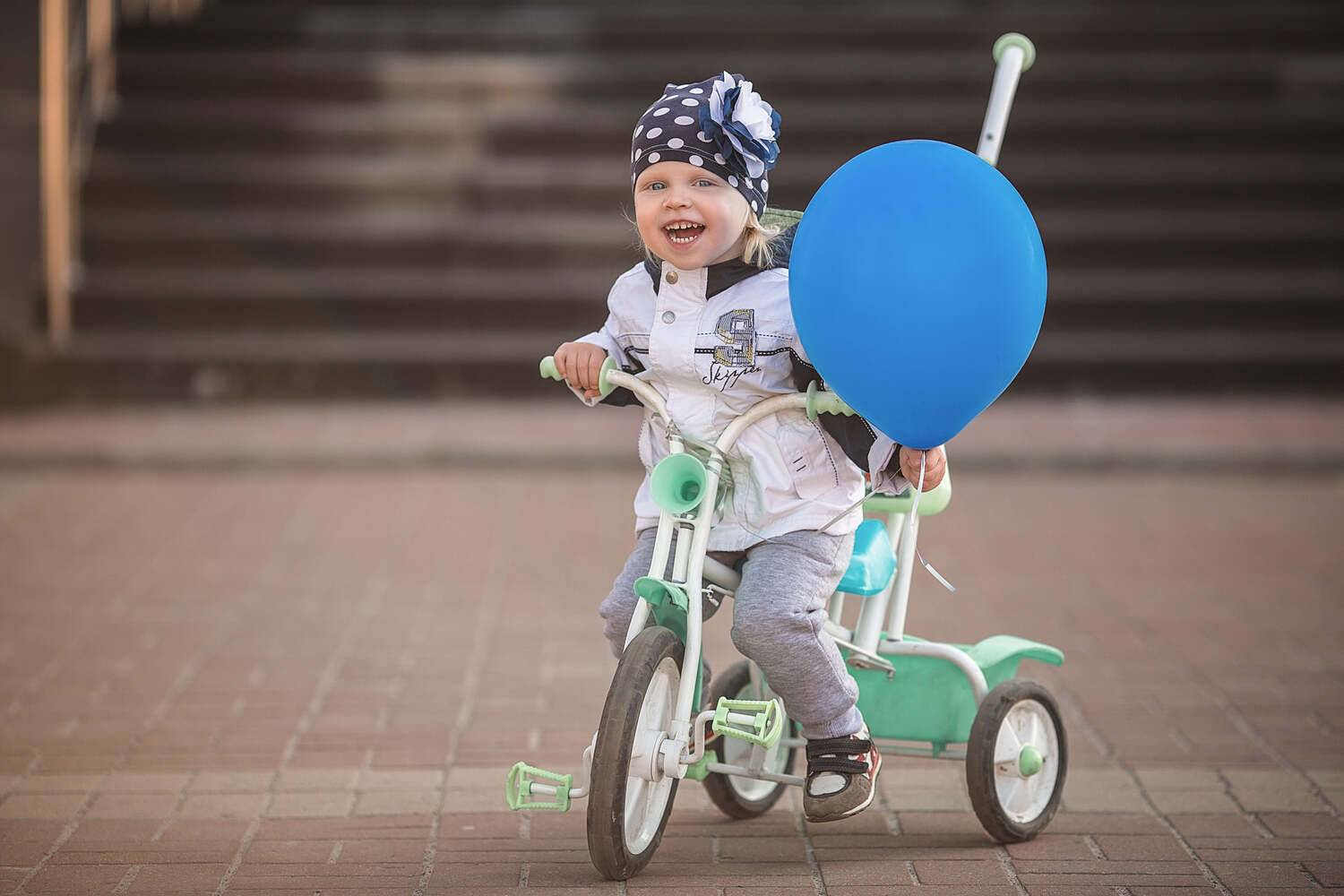 девочка, портрет, фотосессия, весна, прогулка, семья, велосипед, игры, Владимир Васильев