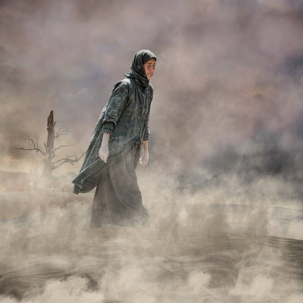 travel, tree, woman, dust, hill, tear, Caras Ionut