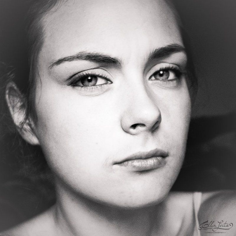 эмоциональный, портрет одна фото превью