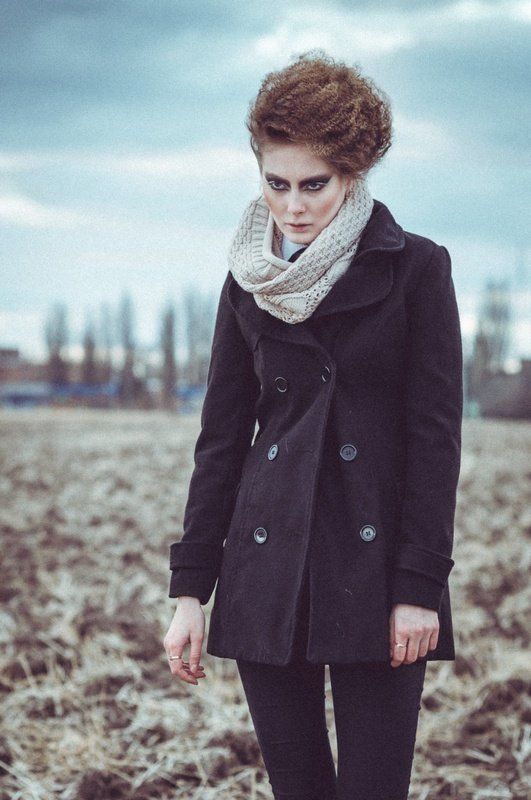 Alone фото превью