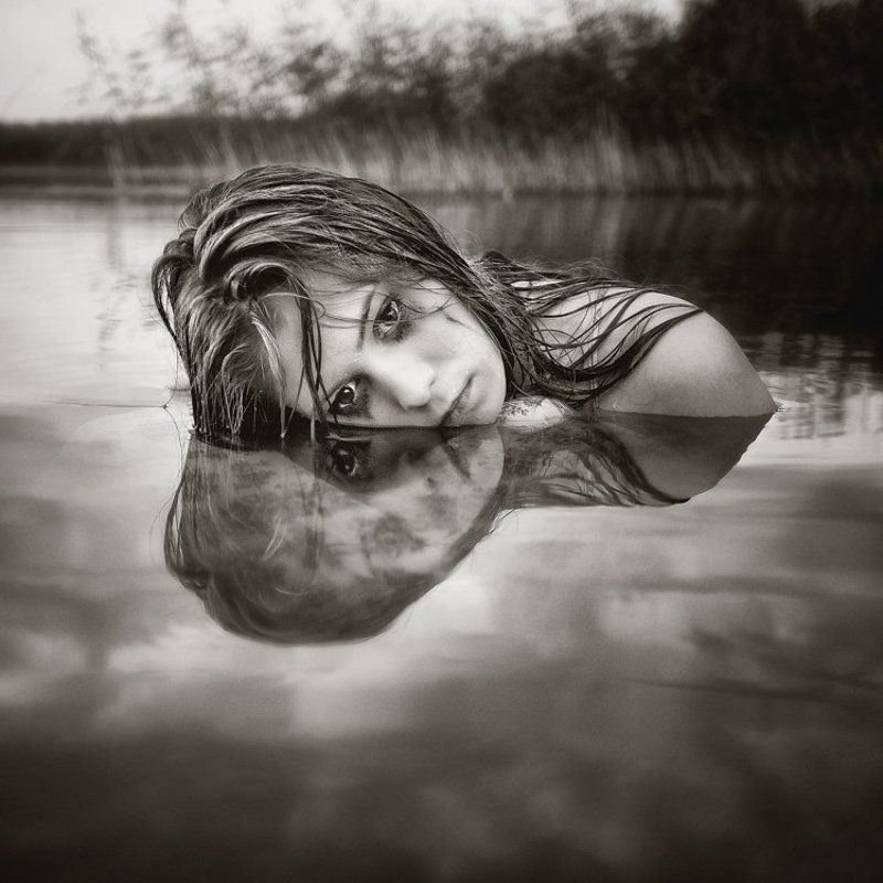 talks in the water