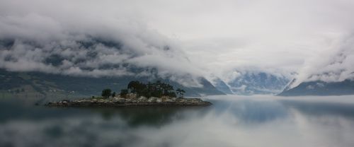 Таинственный остров.