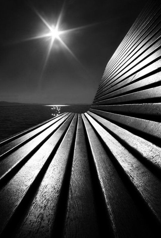 Sunny Bench фото превью