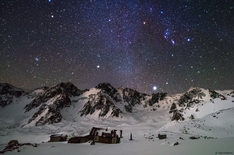 Восход Сириуса над Иглами Туюк-Су фото превью