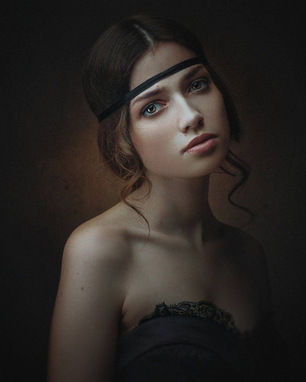 female, art, portrait, photo, expression, retro, robe, drama, dramatic, dress, dark, woman, young, adult, face, pretty, beauty, Дмитрий Толоконов