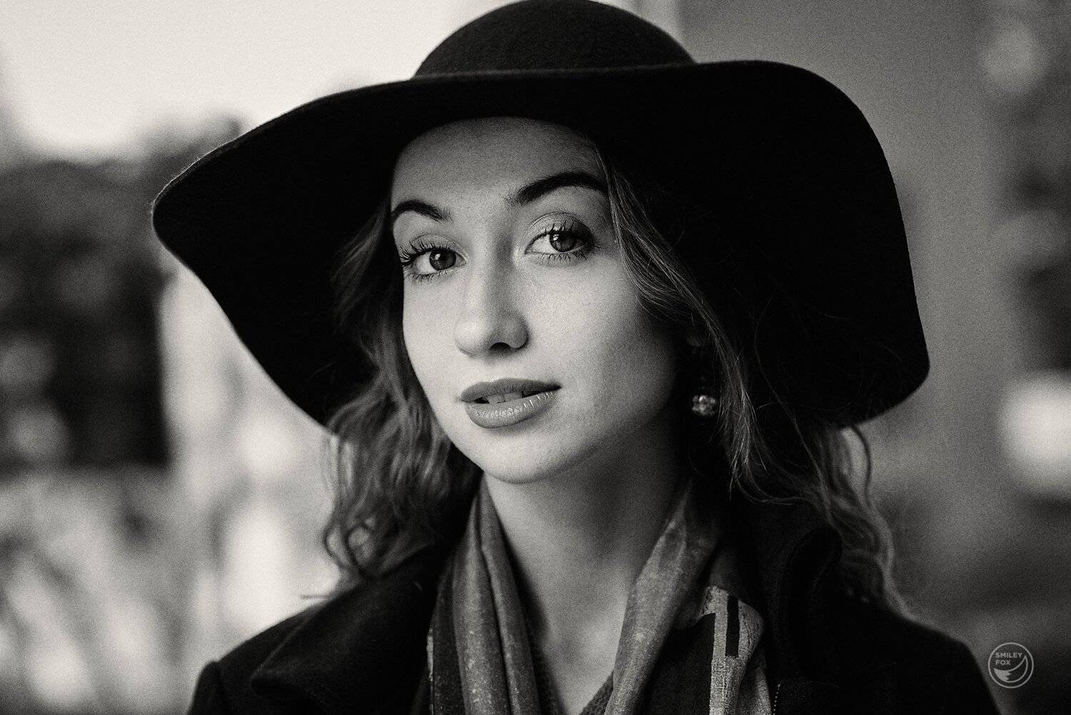 портрет, девочка, шапка, чб, девчонка, Александър Киричев