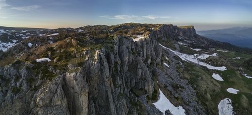 Вид на плато Лаго-Наки с Яворовой поляны