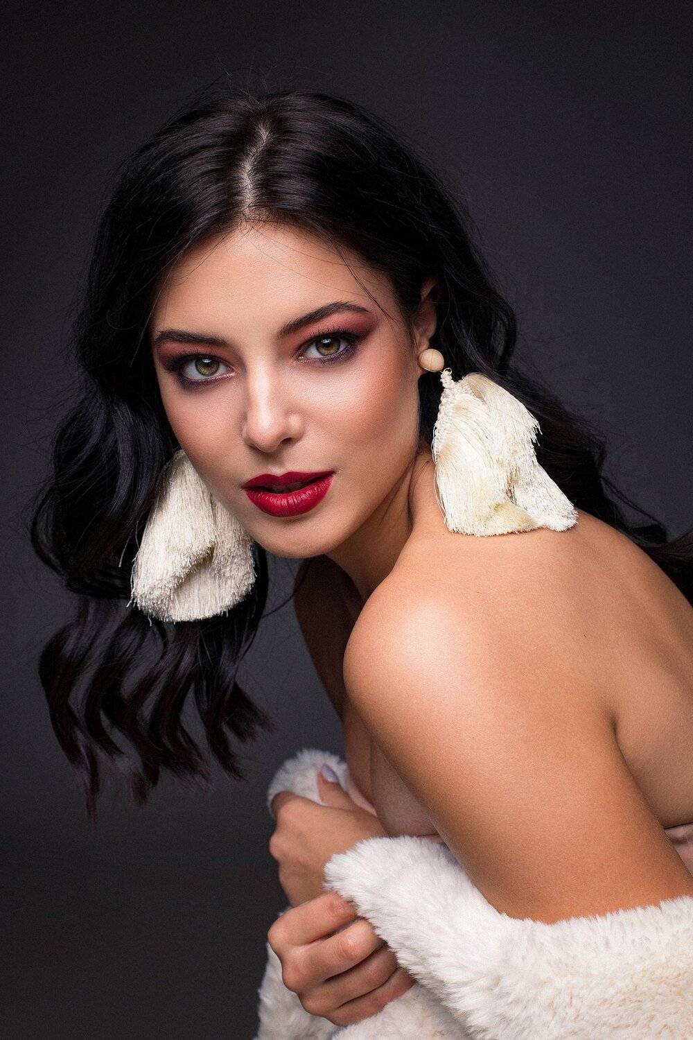 женский портрет, шикарная, красотка. девушка, фэшн, pretty woman, fashion, adult, lips, portrait, girl, attractive, pretty, model, hair, beautiful, natural, female, smile, beauty, studio, lady, elegance, glamour, curly, elegant,, Мелана Романова