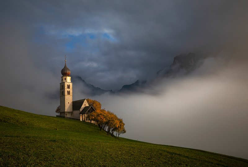 mountains, dolomites, italy, sunset, landscape, nature, travel, autumn, peak, clouds, church Light of Heaven фото превью