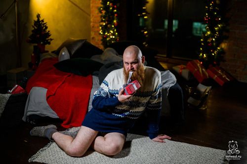 Принимаю заказы на новогодние фотосессии))) Фотографирую весело, душевно и с огоньком)))) Подскажу с позировкой одеждой и образами)))) Красивые фоточки отдам через неделю, приятные воспоминания оставлю на всю жизнь)))