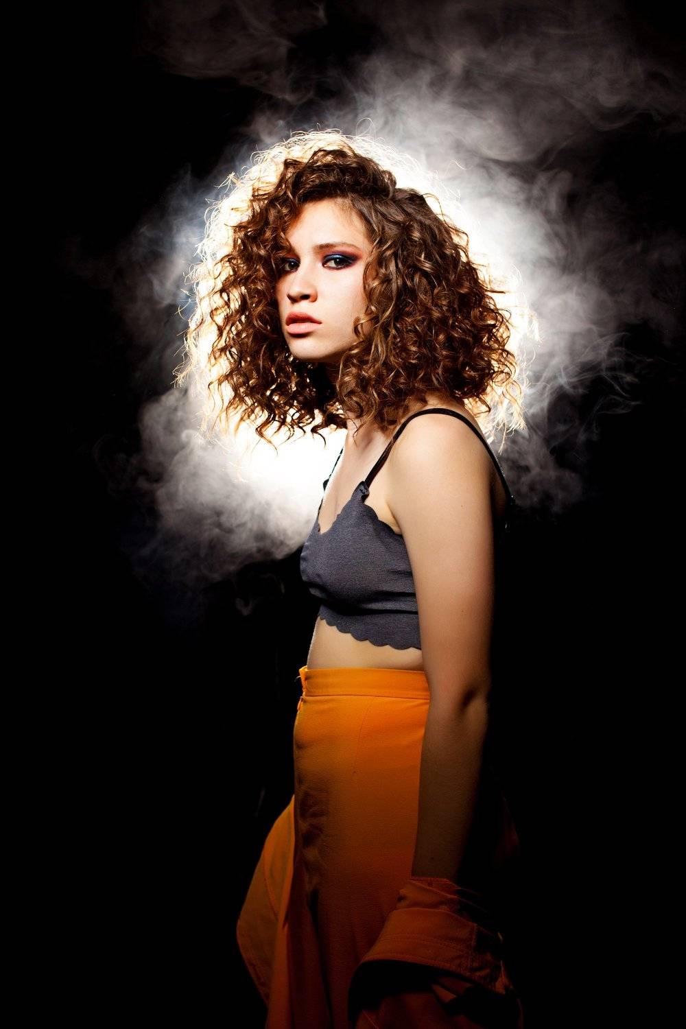 portrait, fashion, girl, model, modeling, afro, smoke, photostudio, studio, color, orange, yellow, eyes, glance, Фомина Екатерина