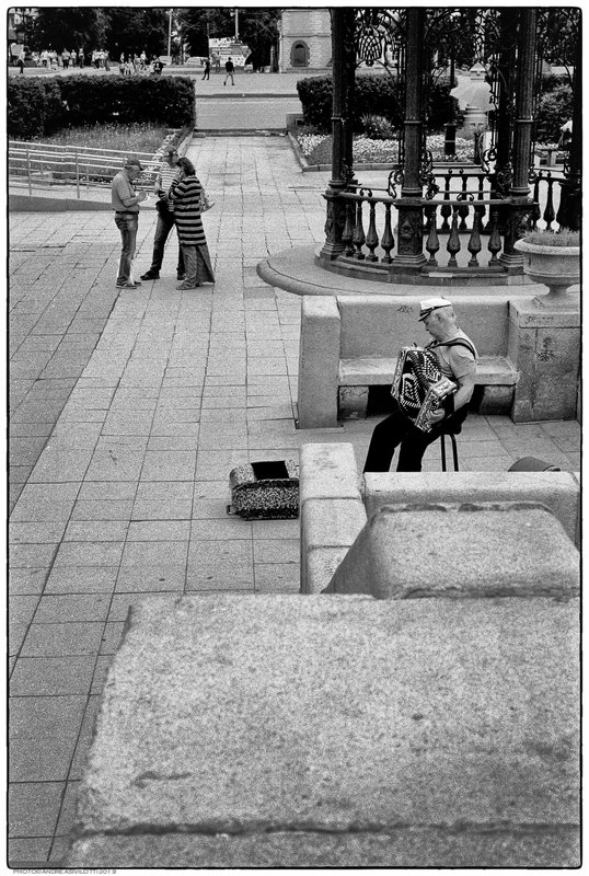 Photo Street B/W City Leica TMax In giro per Ekaterinburg фото превью