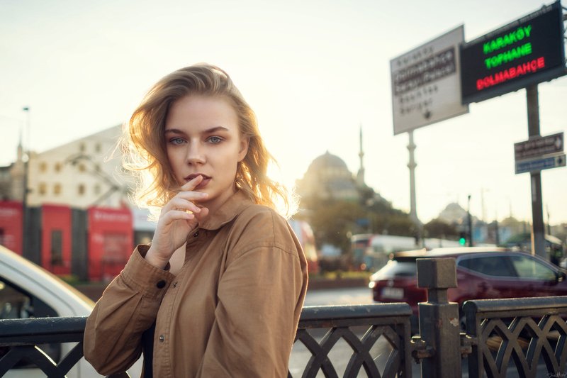 Laura фото превью