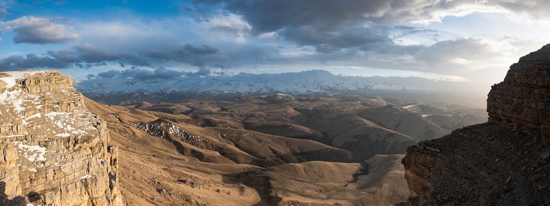 пейзаж, плато, КБР, Россия, просторы, горы, Эльбрус, панорама, красота, туризм, пейзажная фотография Вид на Эльбрус с плато Канжол фото превью