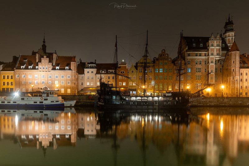 Gdansk by night фото превью