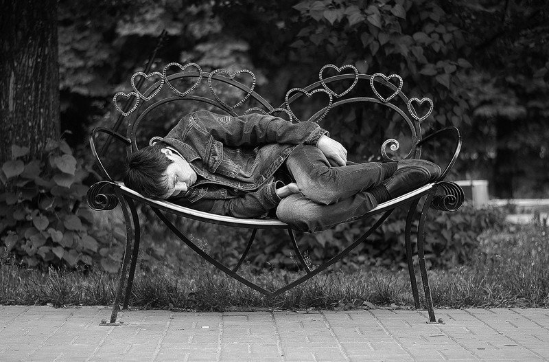 город, улица, человек сердце фото превью