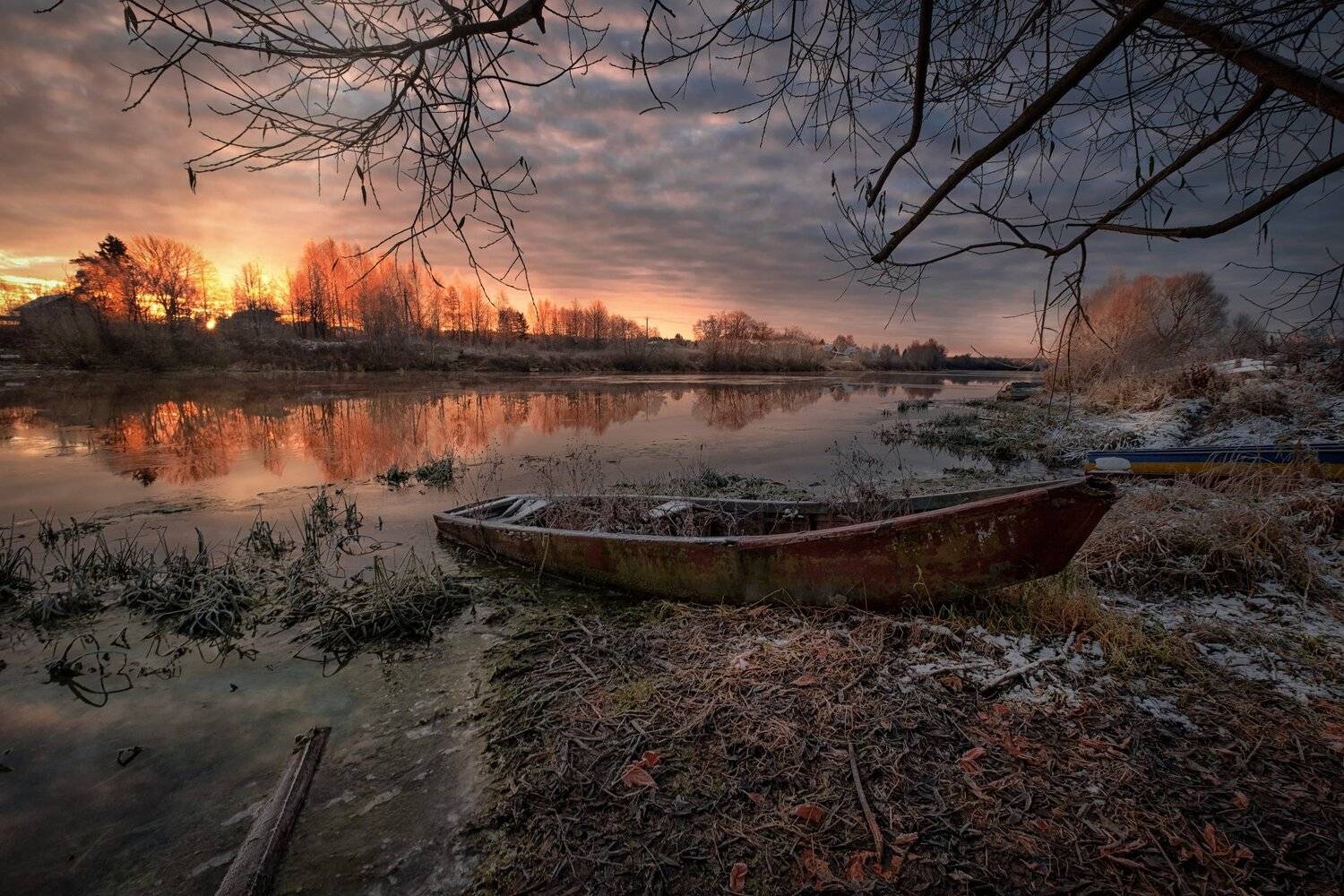 дубна, река, лодка, старая, утро, рассвет, холод, лед, тлен, Андрей Чиж