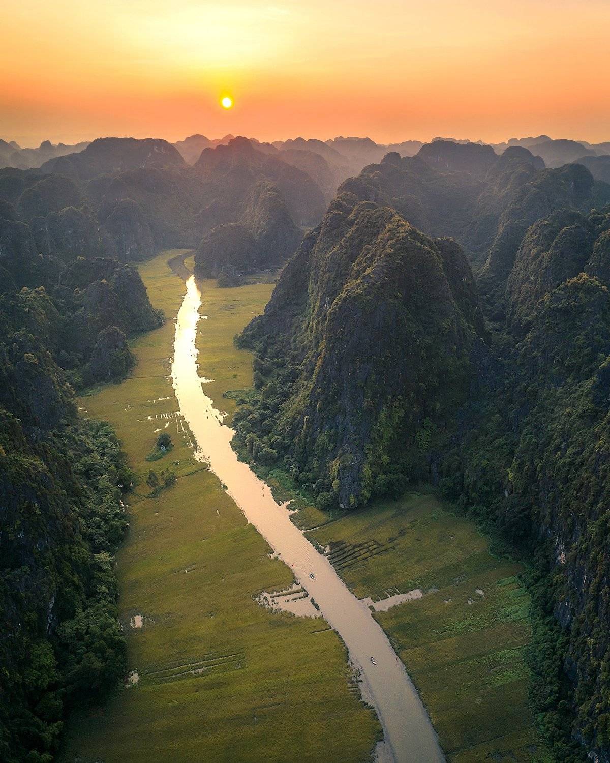 #autumn #Vietnam #NinhBinh #Ripe rice #river #boat #Mountain, Vũ Tuấn