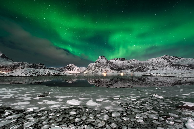 night, star, mysty, lofoten, light, seascape, mountains, ice,  frozen, aurora borealis  фото превью